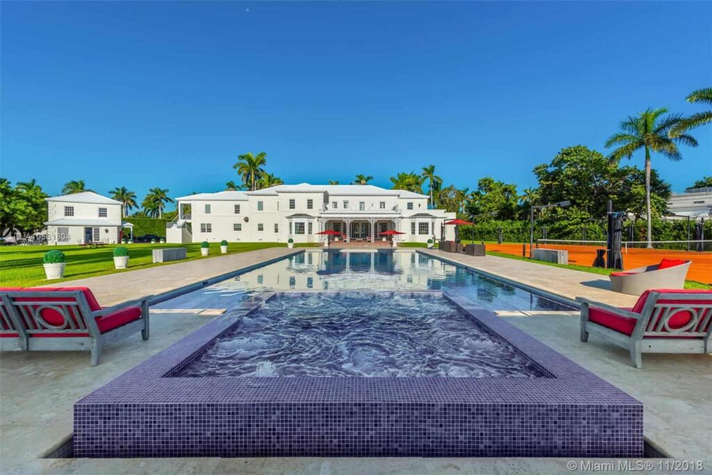 Luxury mansion for sale in Miami Beach: 100 La Gorce Circle, Miami beach, FL 33141
