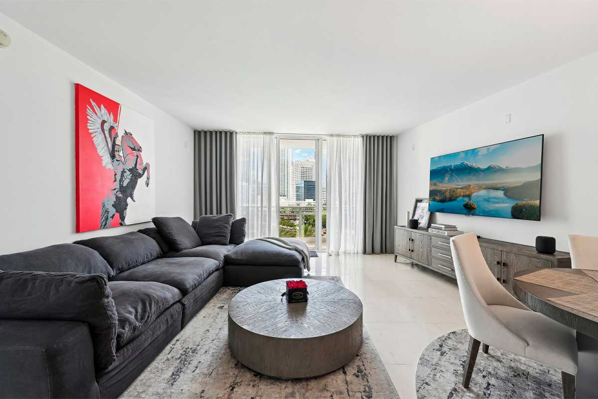 Carbonell Residence 1009 2