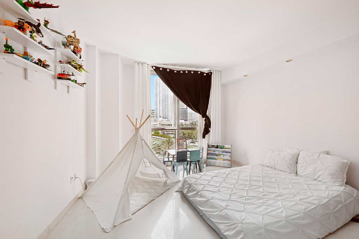 Carbonell Residence 1009 3