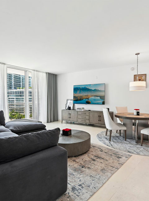 Carbonell Residence #1009 24 Carbonell Residence Images