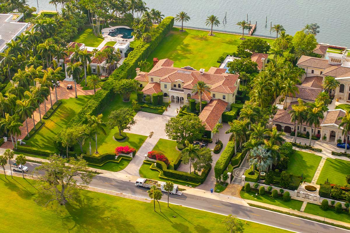 What Defines the Best Luxury Real Estate Advisors