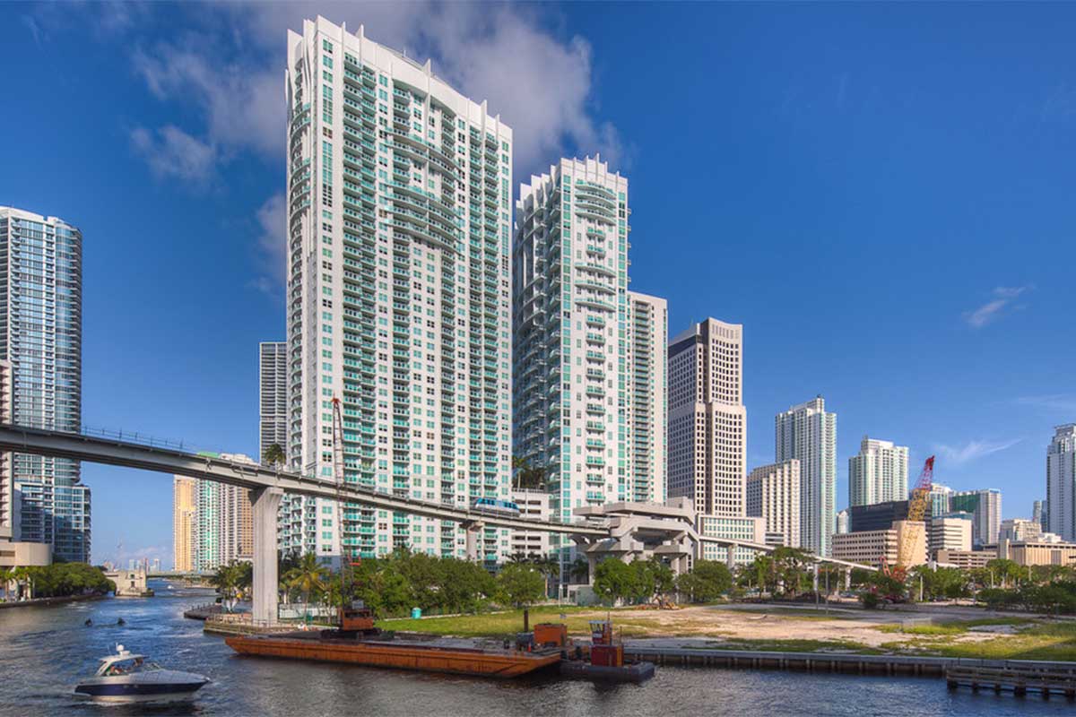 How Do Ivan & Mike Support Sellers of High-End Homes in Miami