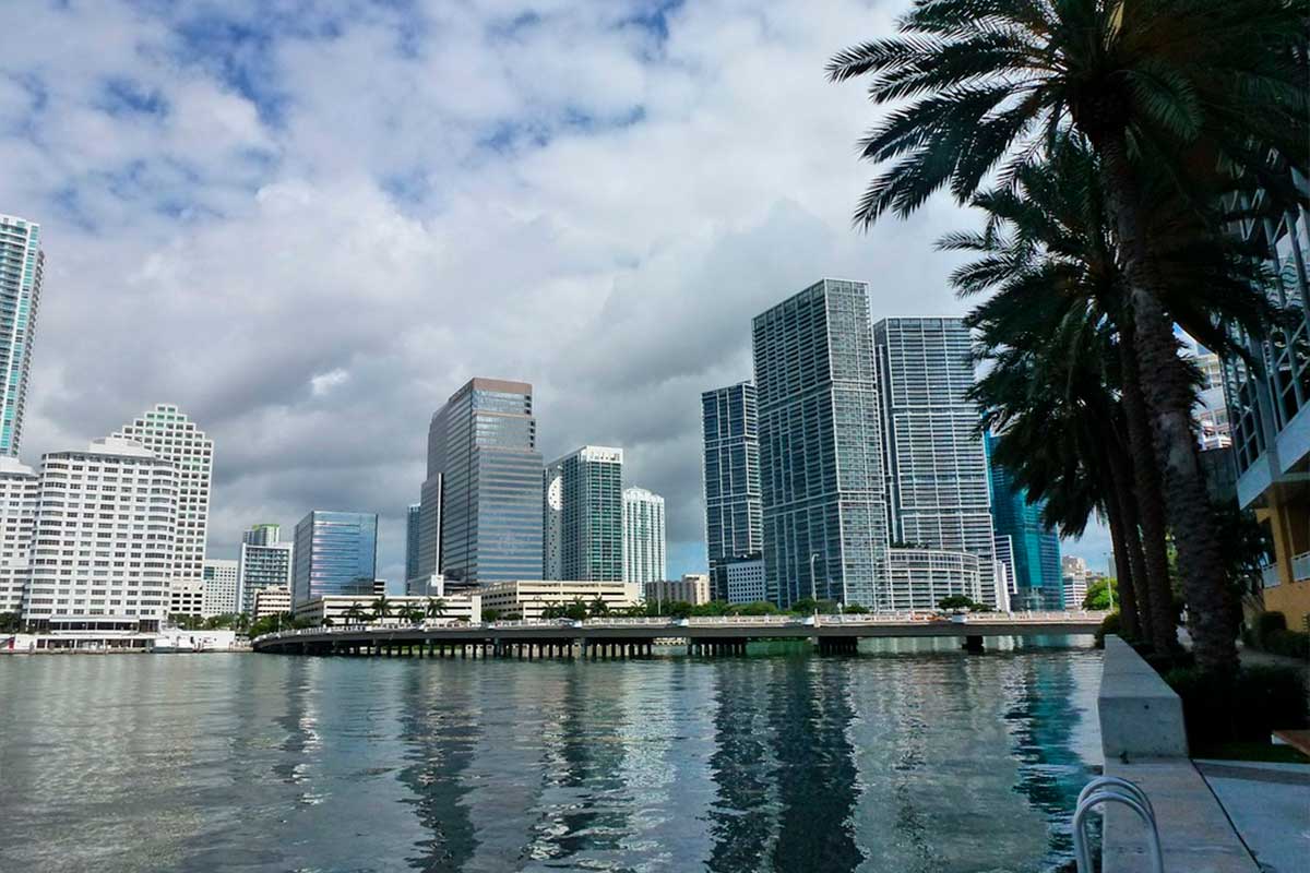 Who Are the Top Realtors in Miami for Luxury Property Buyers