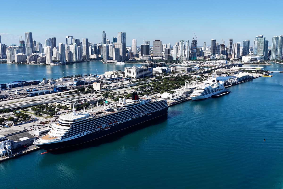 How do top real estate agents in Miami help clients evaluate luxury homes beyond the listing price