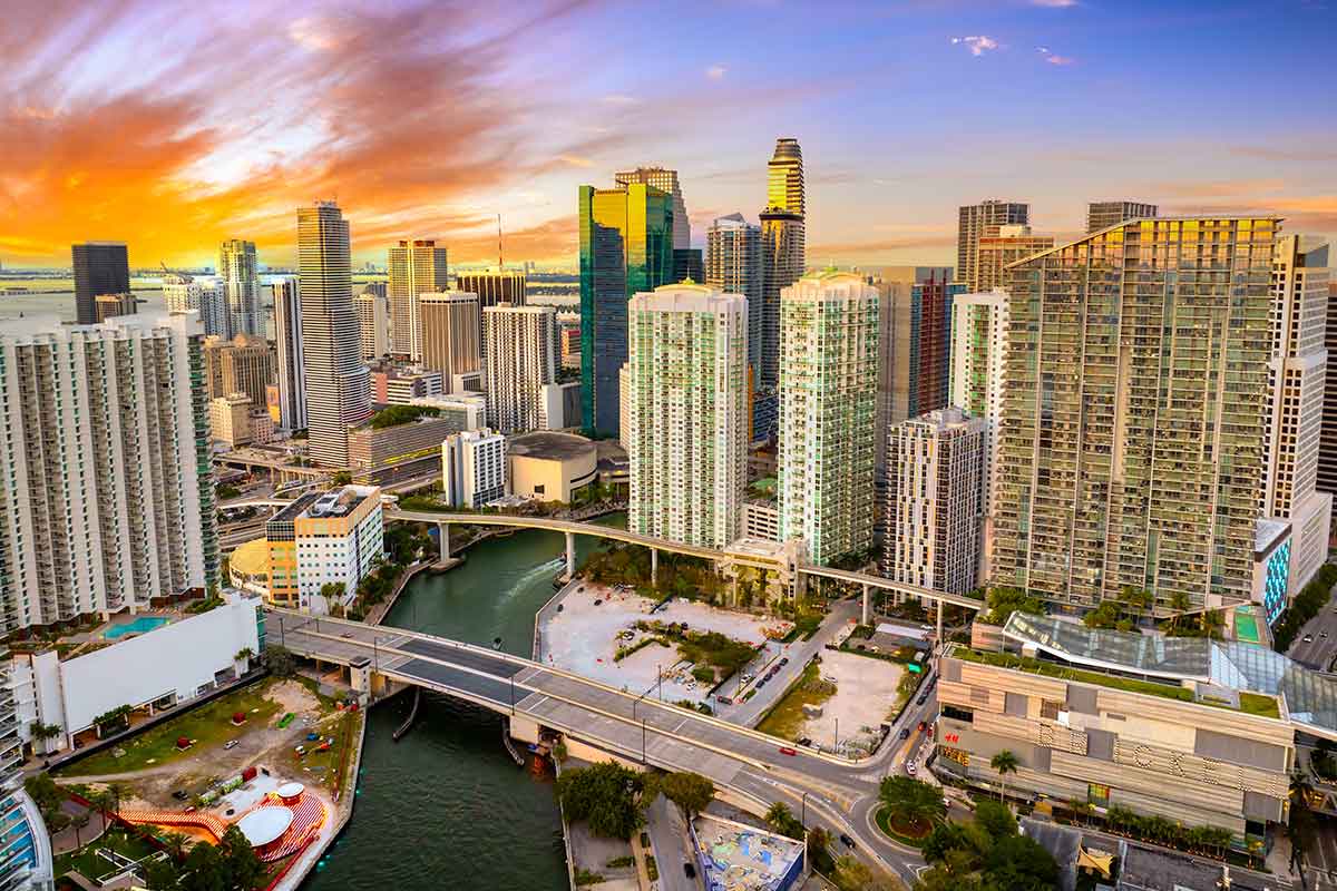 What Makes the Best Real Estate Agents in Miami Beach Different