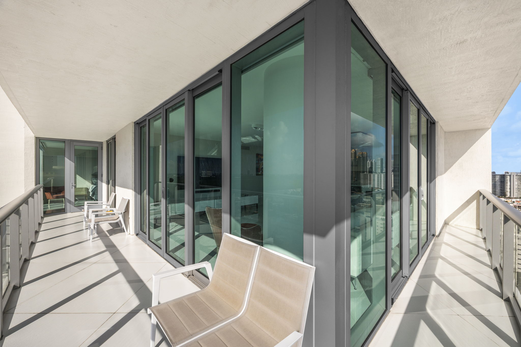 Parque Towers #4-2202