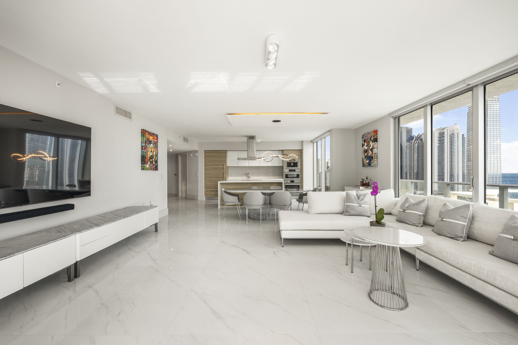 Parque Towers #4-2202