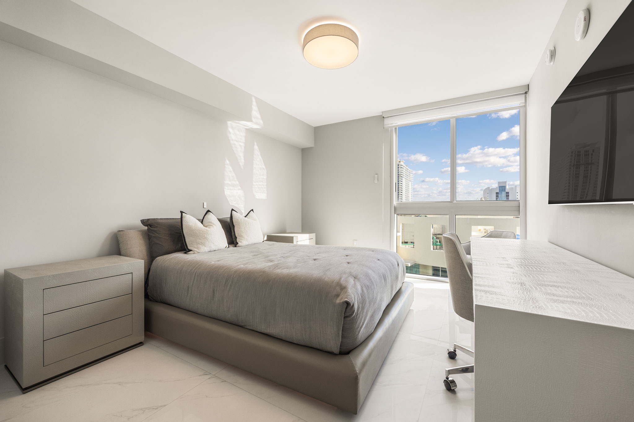 Parque Towers #4-2202