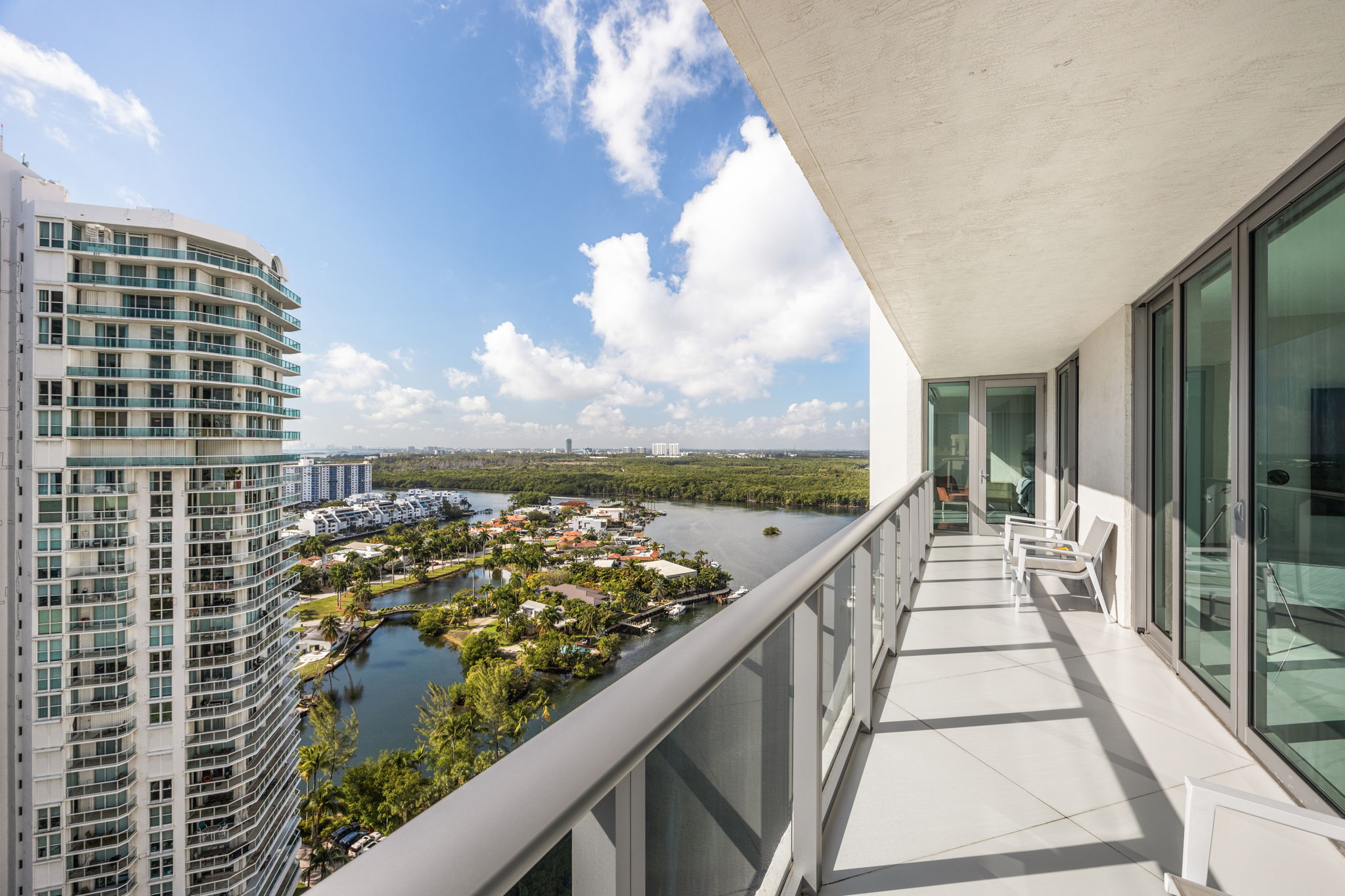Parque Towers #4-2202
