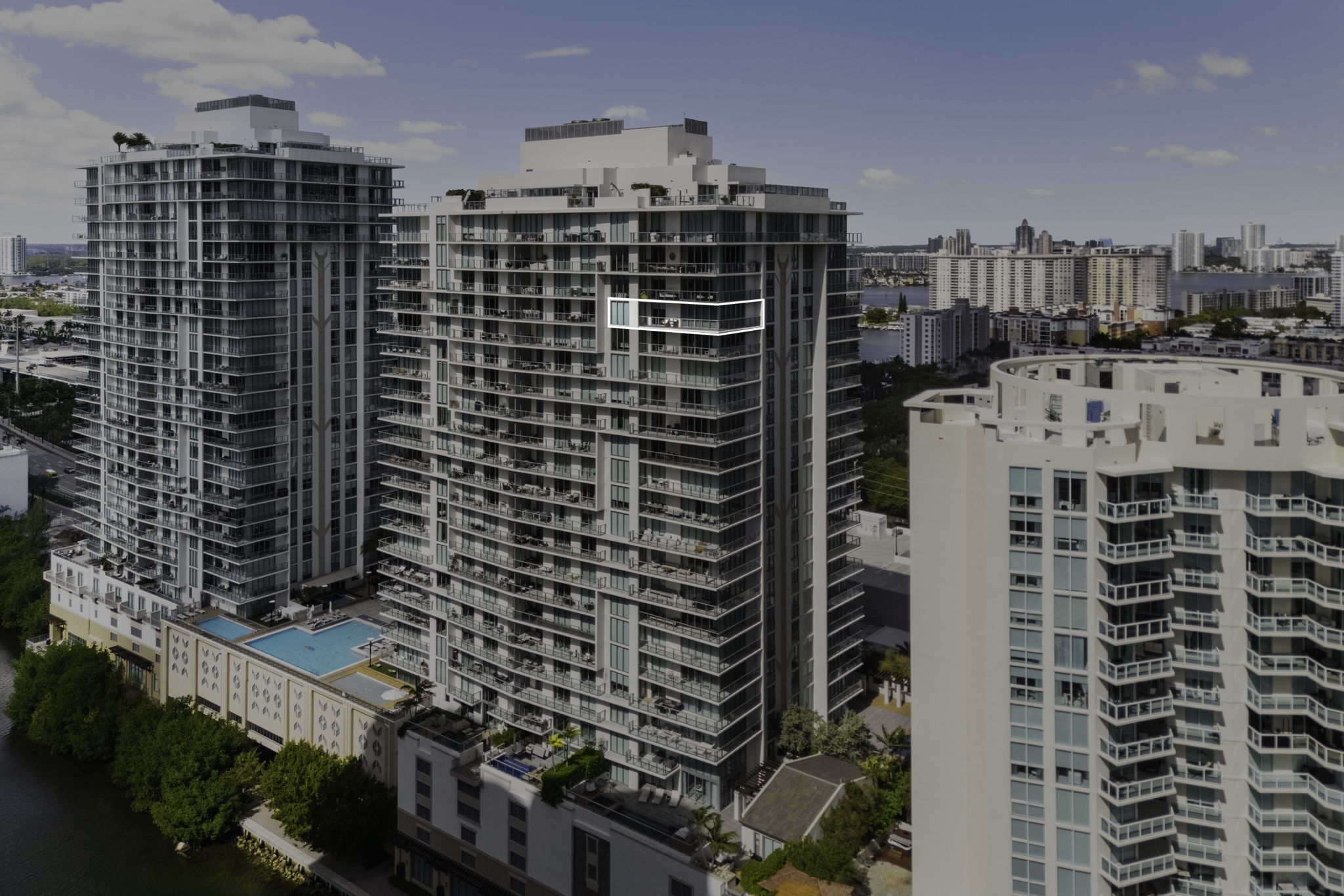 Parque Towers #4-2202