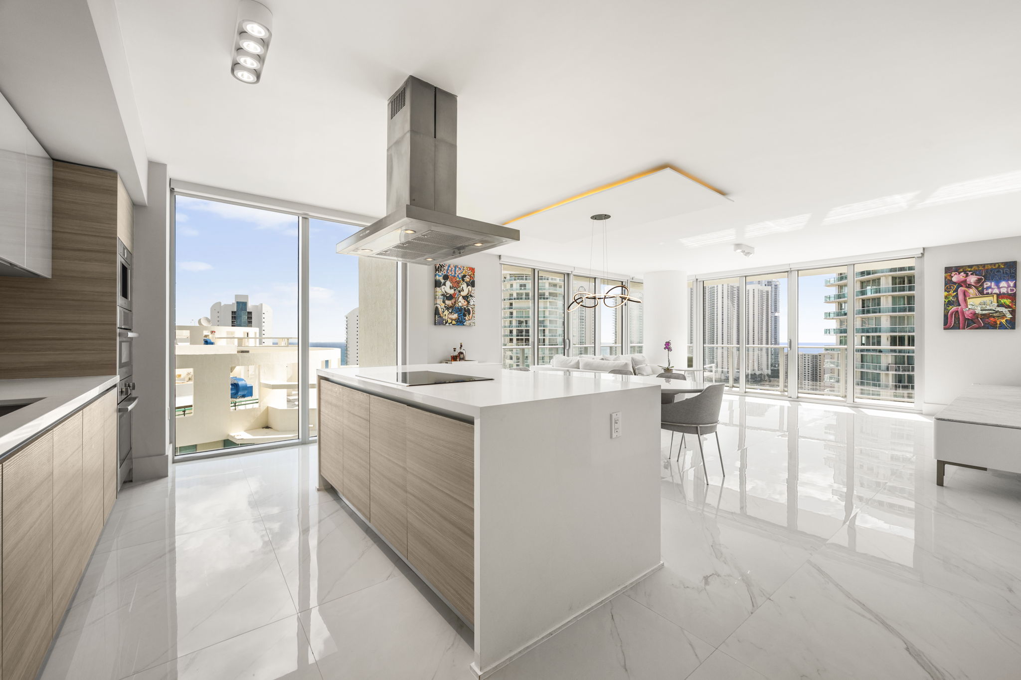 Parque Towers #4-2202