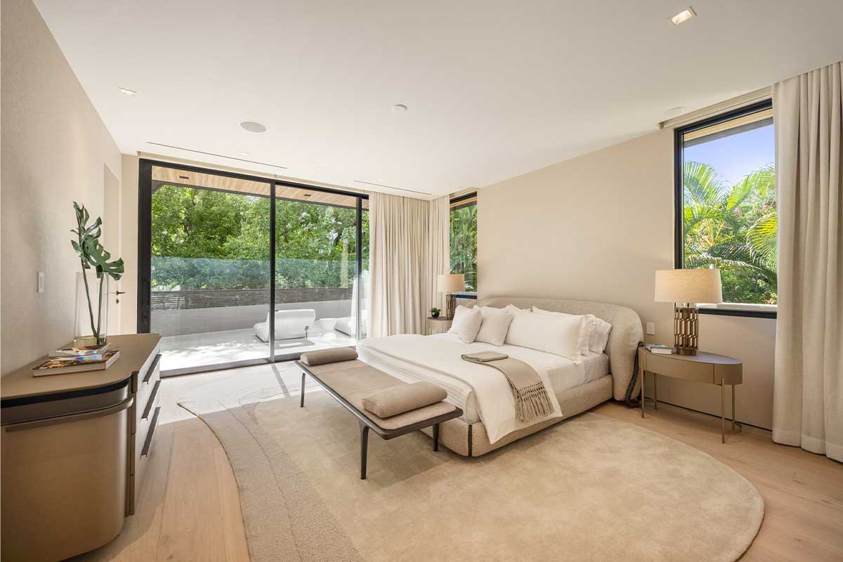 How Can Buyers Compare Peacock House With Other Coconut Grove Luxury Homes