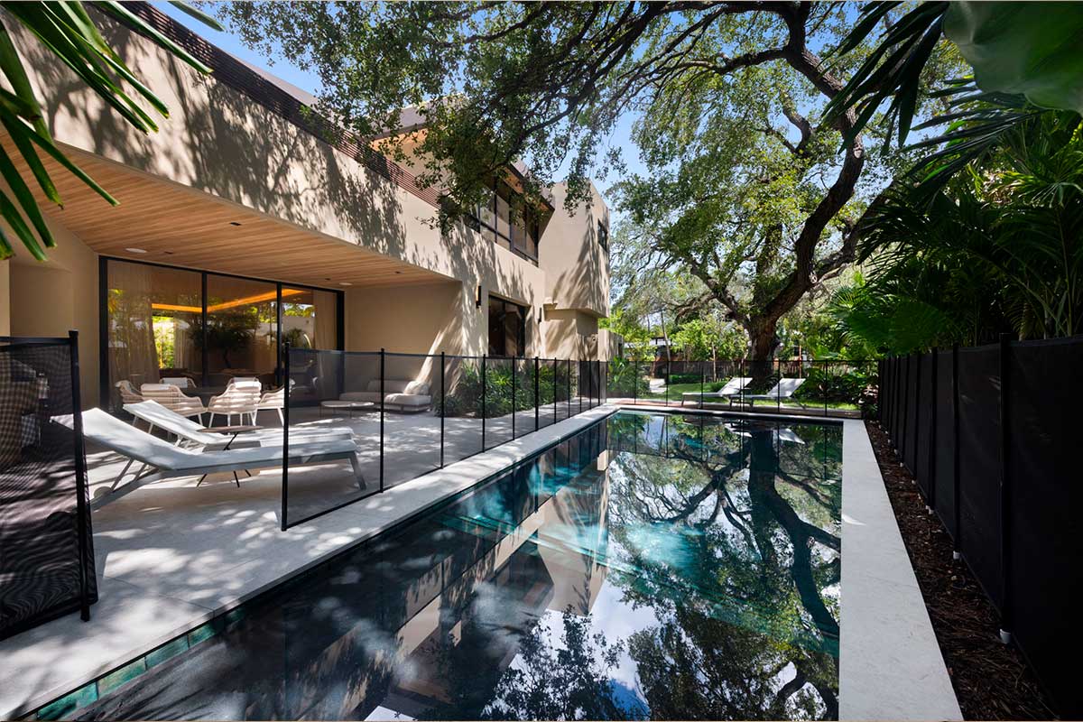 Why Do Top Real Estate Agents in Coconut Grove Matter When Buying New Construction